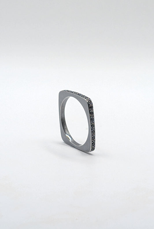 "Yaya" Sterling Silver Ring with Sapphires (Oxidized)
